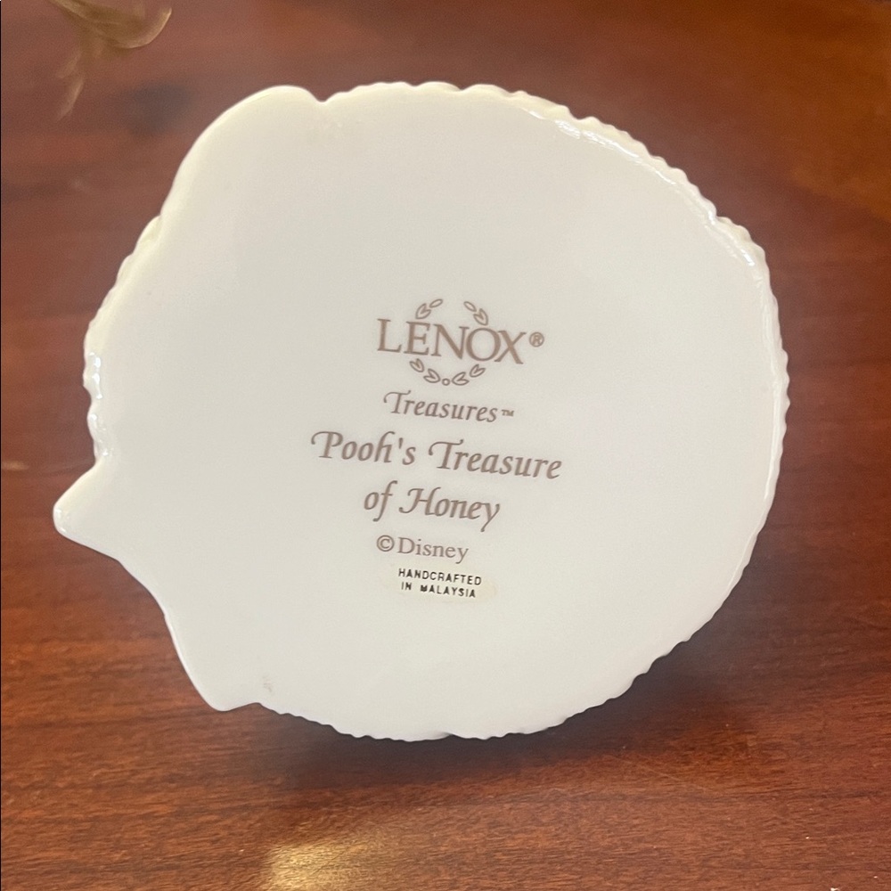 Lenox Winnie the Pooh Figurine with Gold and Cream Accents - Picture 2 of 5